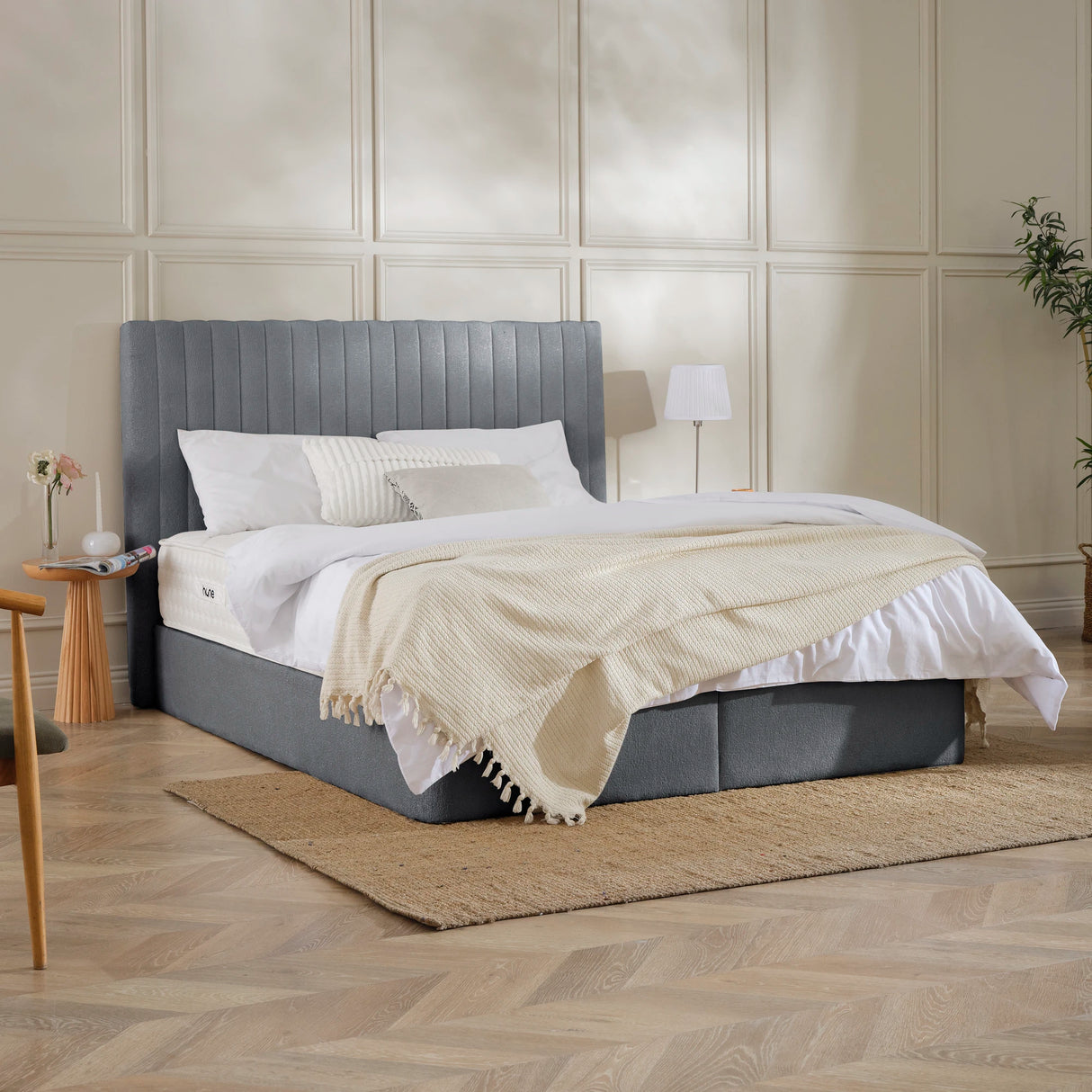 Bett mit Stauraum MIRA